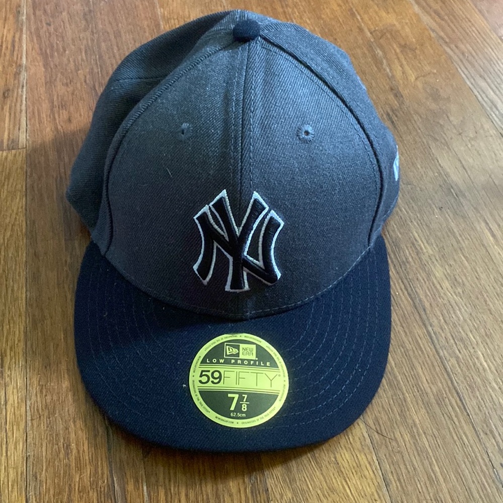 Fitted Yankee hat